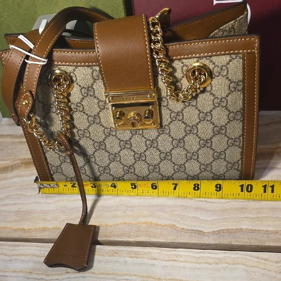 Gucci Beige and Brown Shoulder Bag with Gold Accents - Picture 8 of 10
